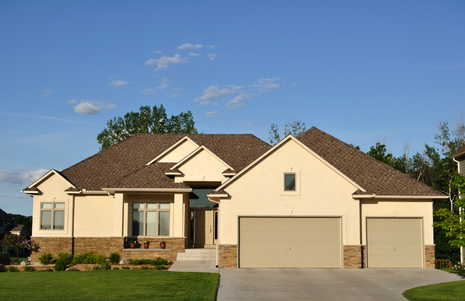 Bloomington House Washing Schedule: How Often Is ‘Enough’ for Central Illinois Homes?